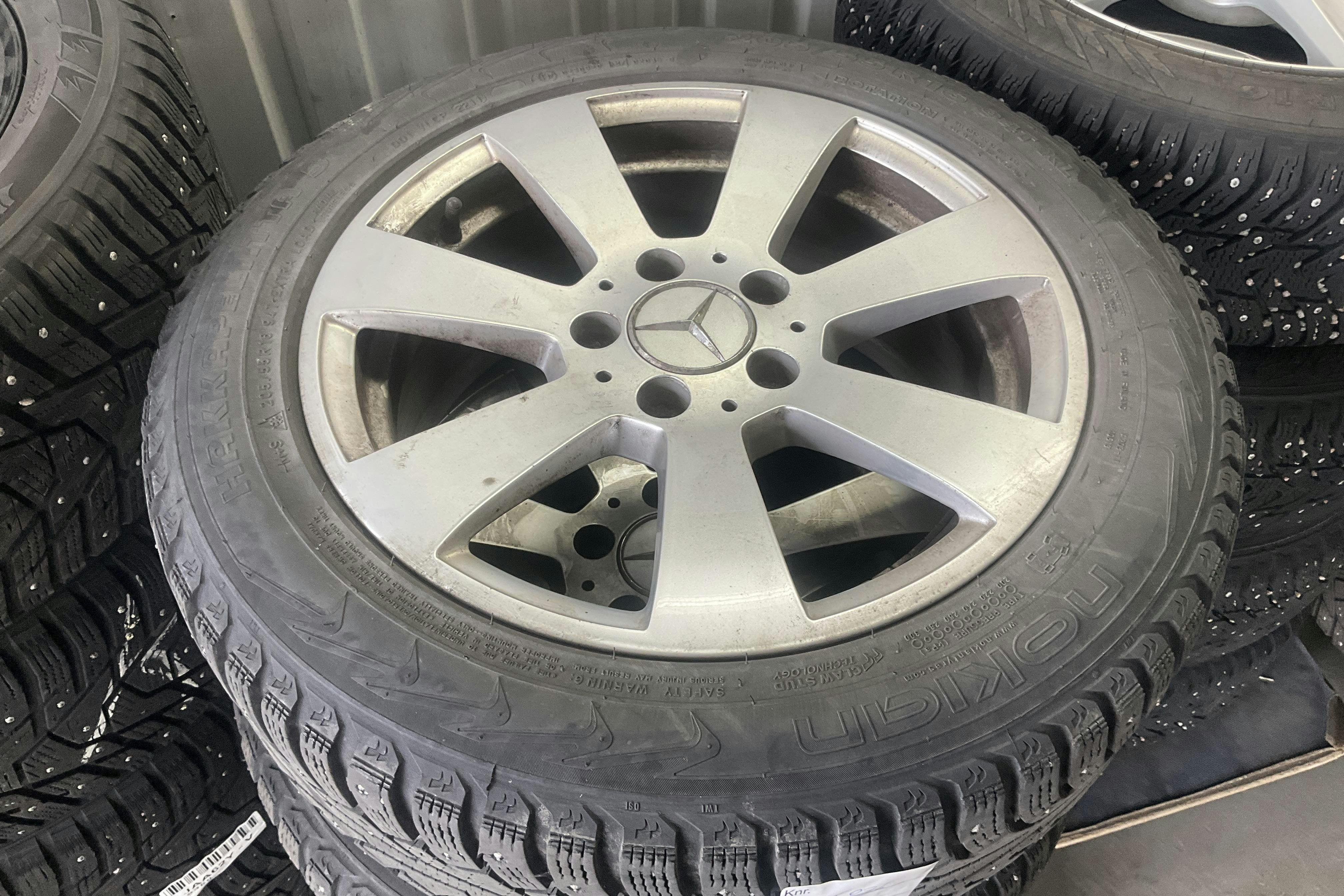 Vehicle Image 11