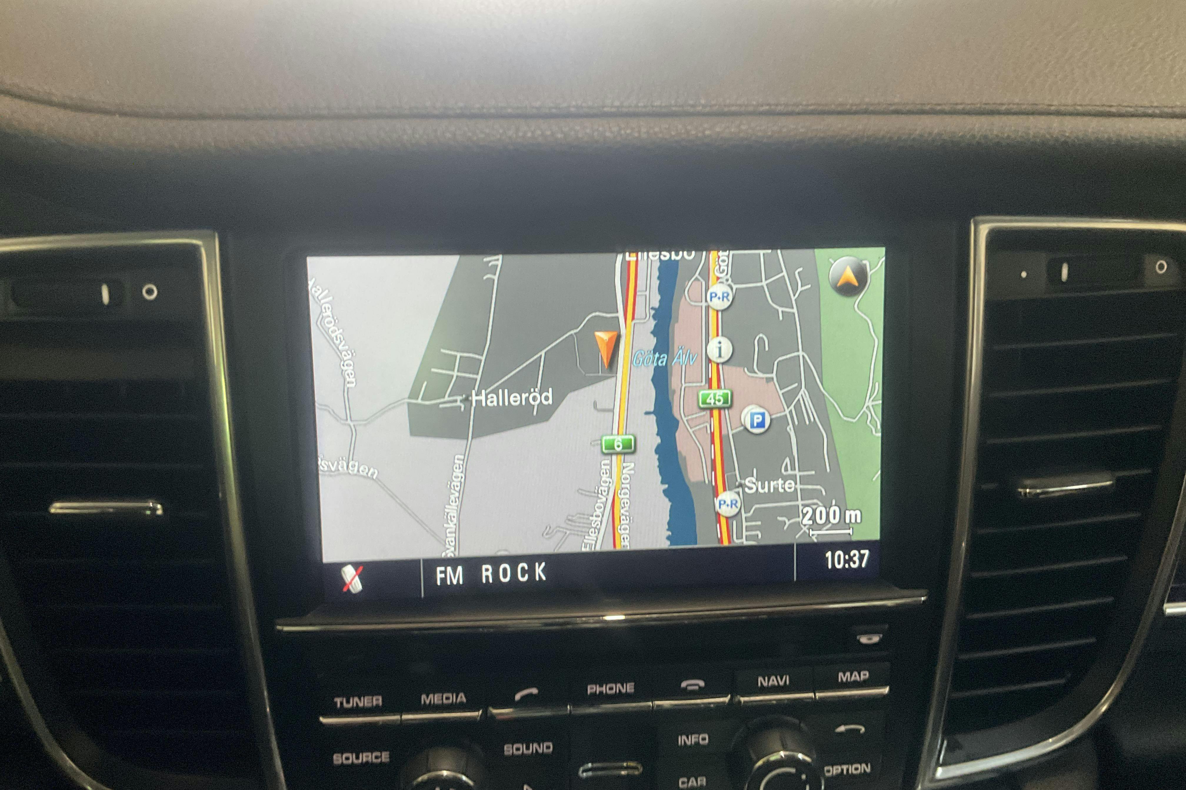 Vehicle Image 11