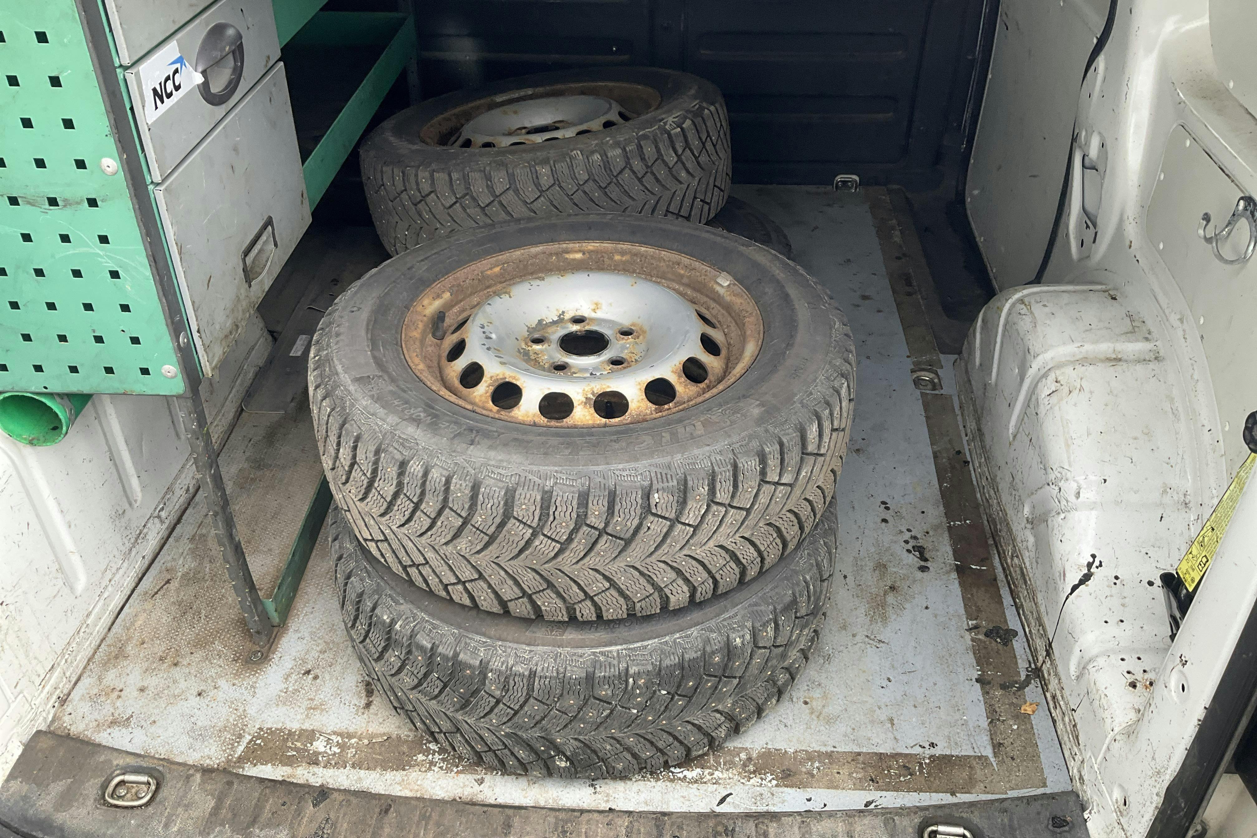 Vehicle Image 10