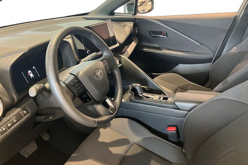 Vehicle Image 13