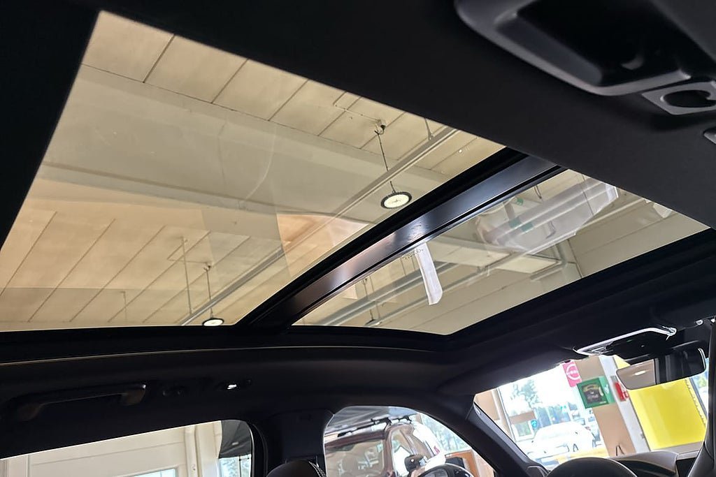 Vehicle Image 36