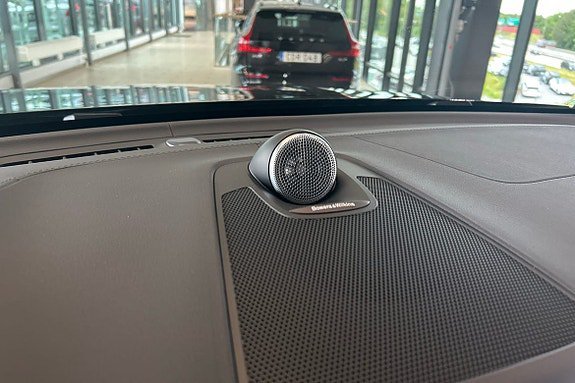 Vehicle Image 29
