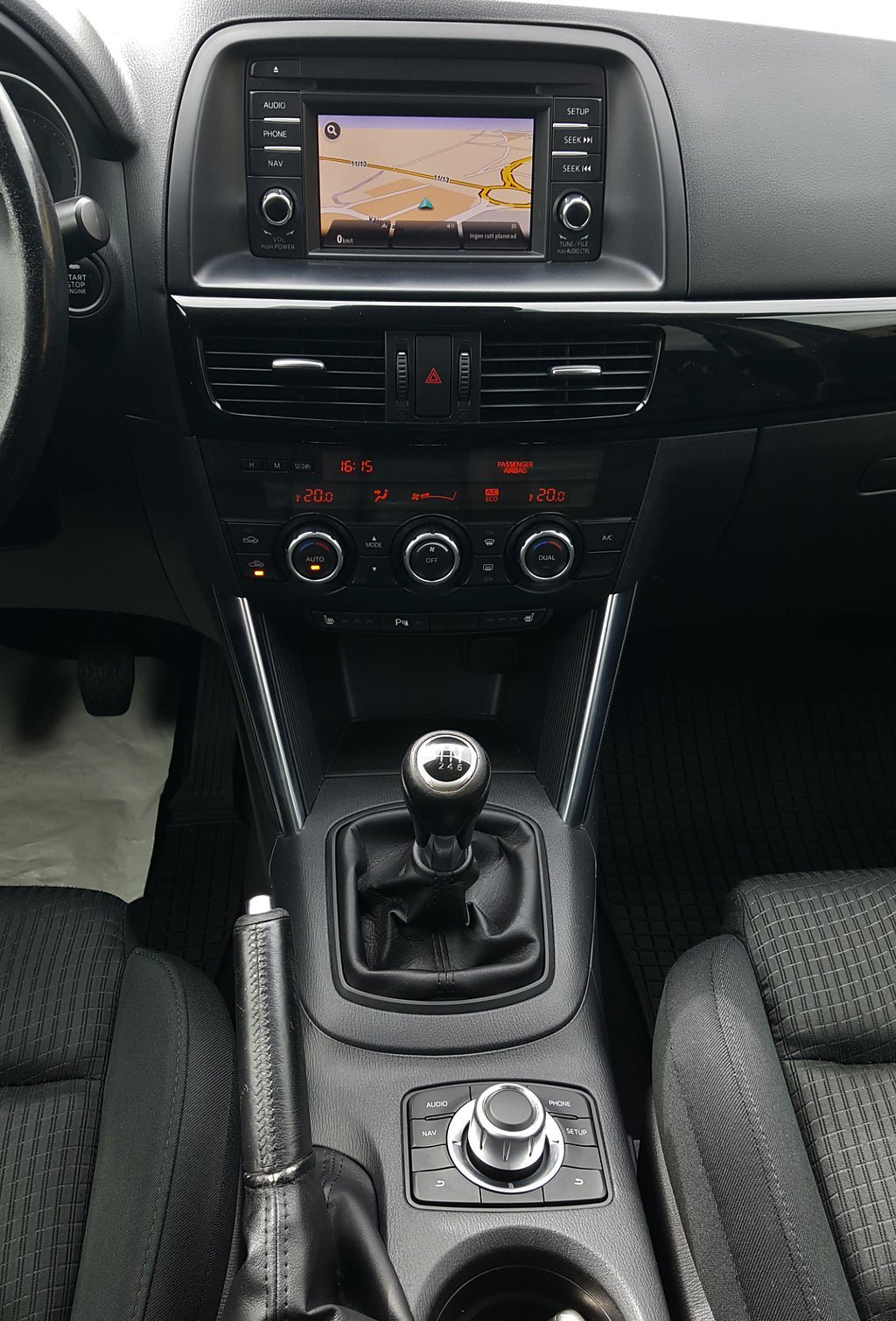 Vehicle Image 24