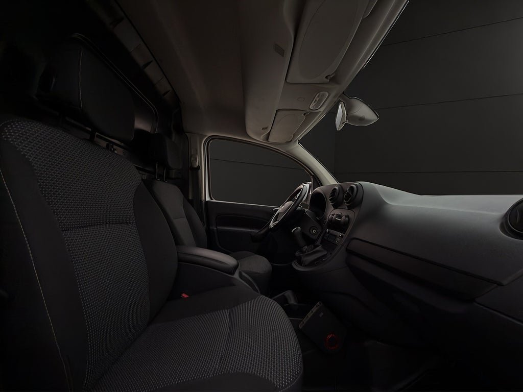 Vehicle Image 23