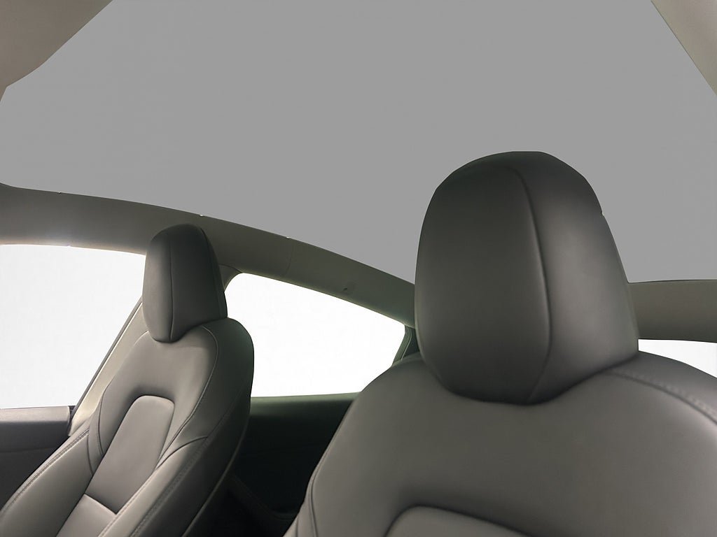 Vehicle Image 36