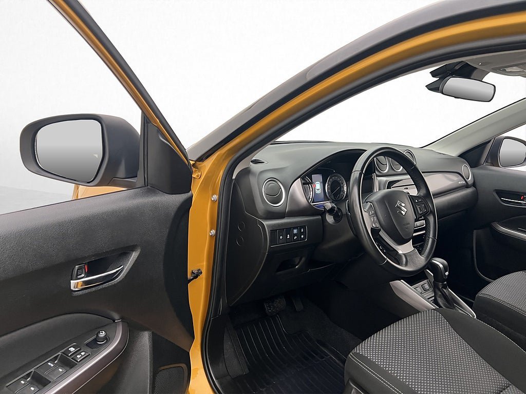 Vehicle Image 11