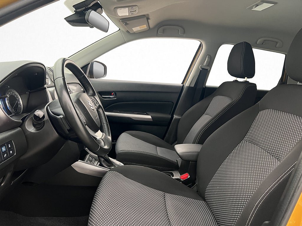 Vehicle Image 12