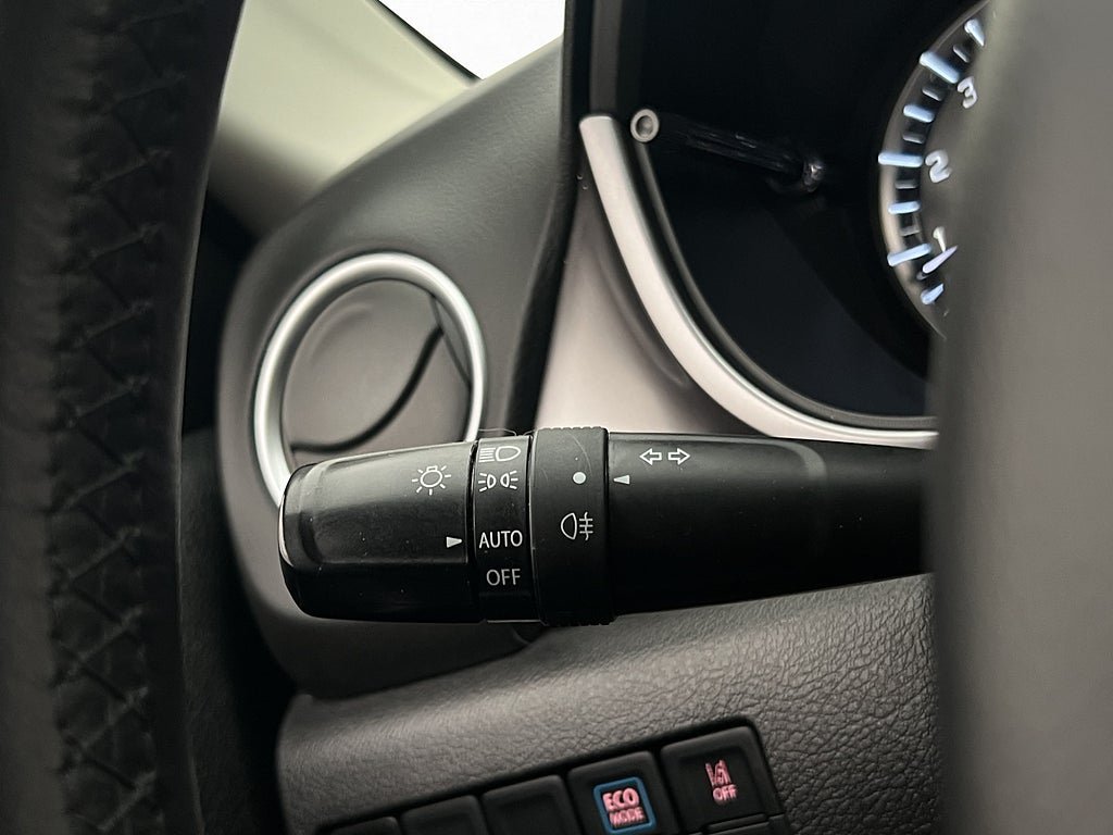 Vehicle Image 24