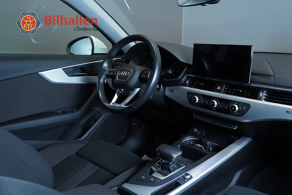 Vehicle Image 14
