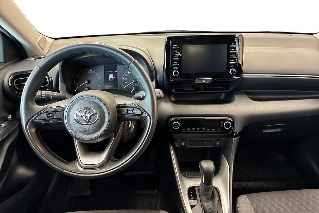 Vehicle Image 8