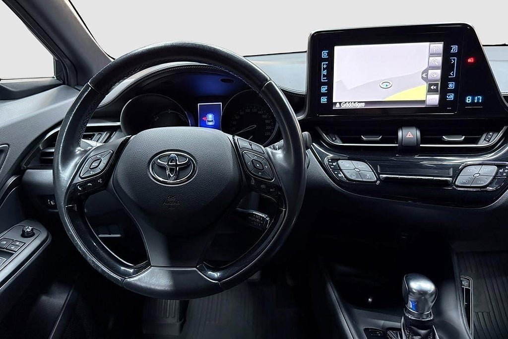 Vehicle Image 12