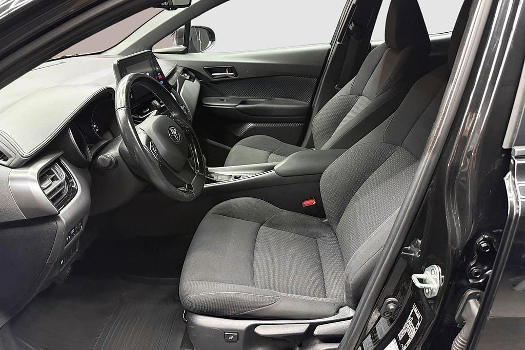 Vehicle Image 13