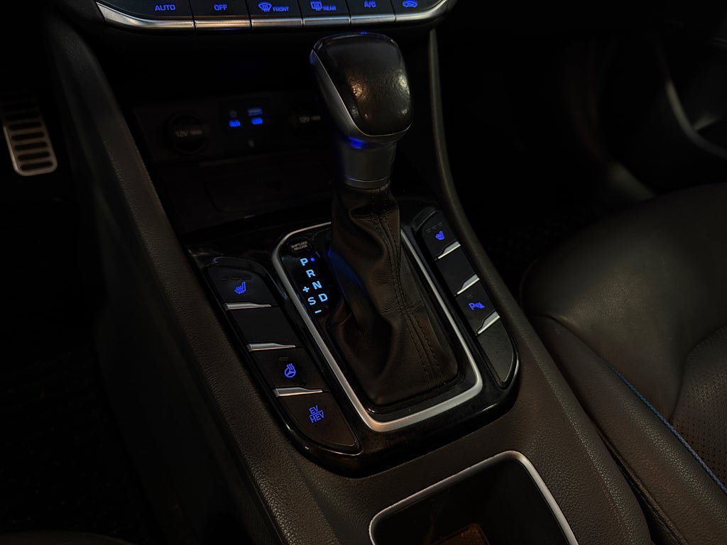 Vehicle Image 21