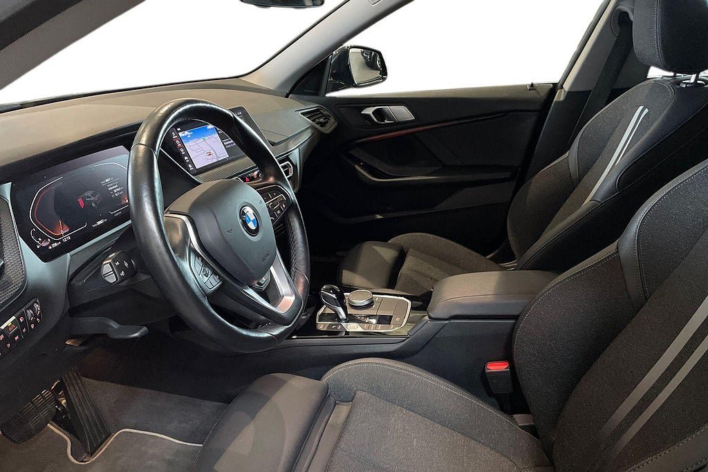 Vehicle Image 12