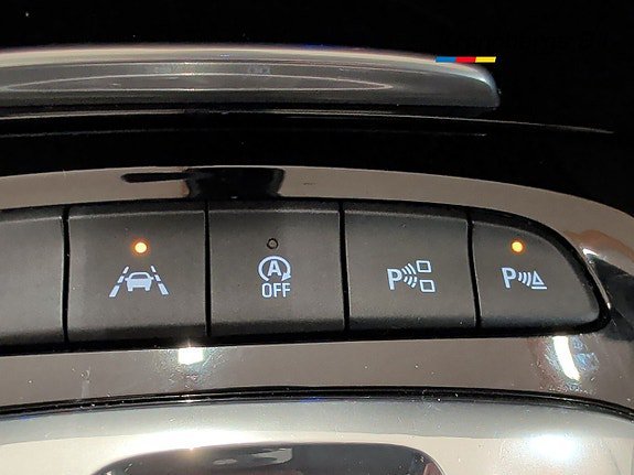Vehicle Image 24