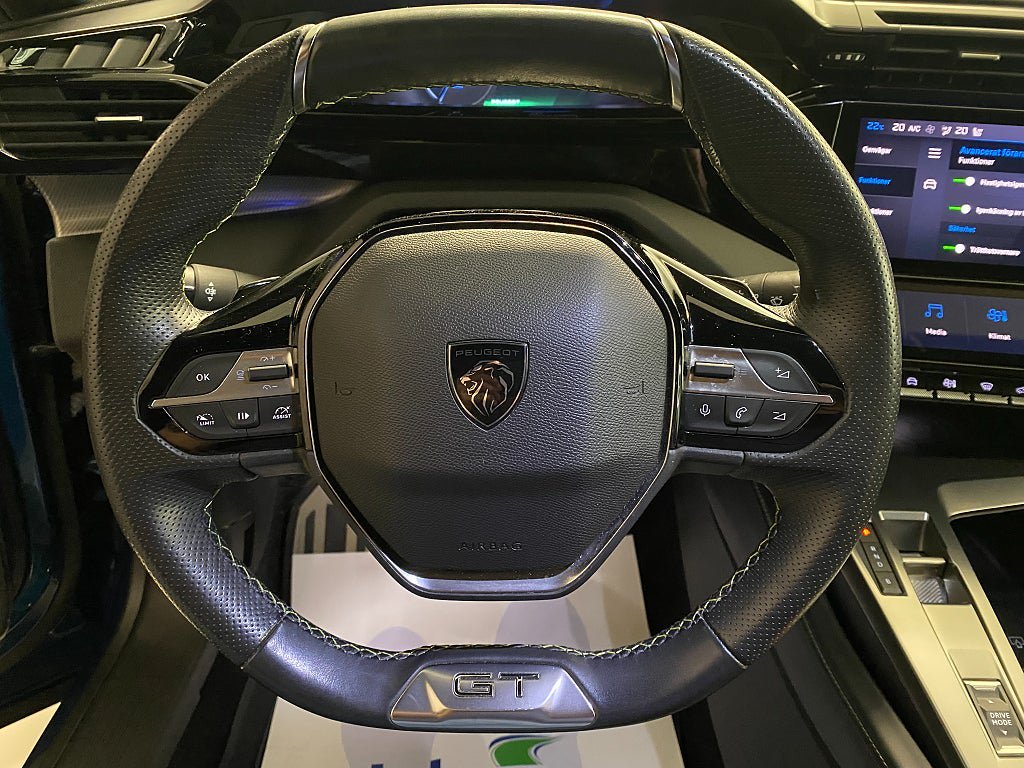 Vehicle Image 24