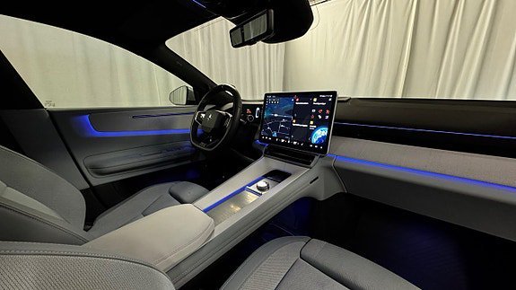 Vehicle Image 21