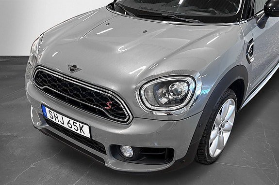 Vehicle Image 24
