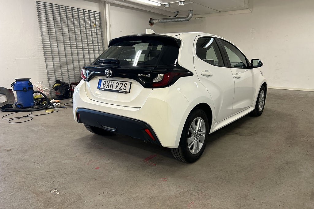 Vehicle Image 8