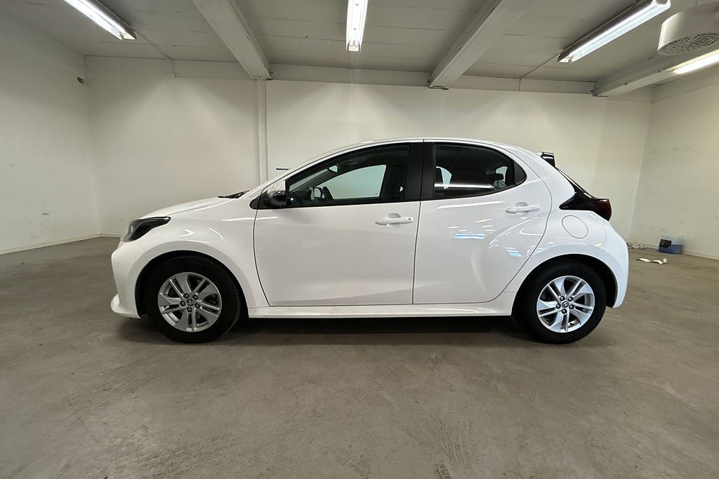 Vehicle Image 11