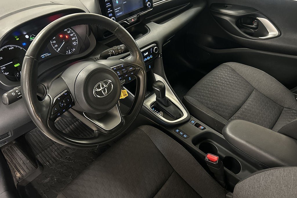 Vehicle Image 12