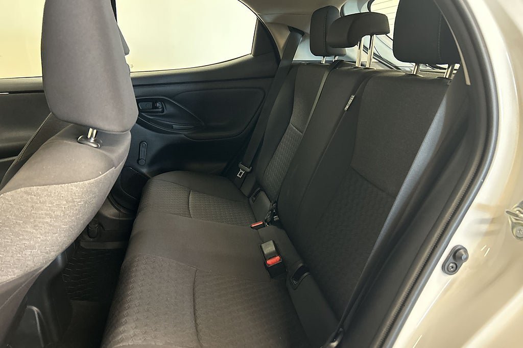 Vehicle Image 15