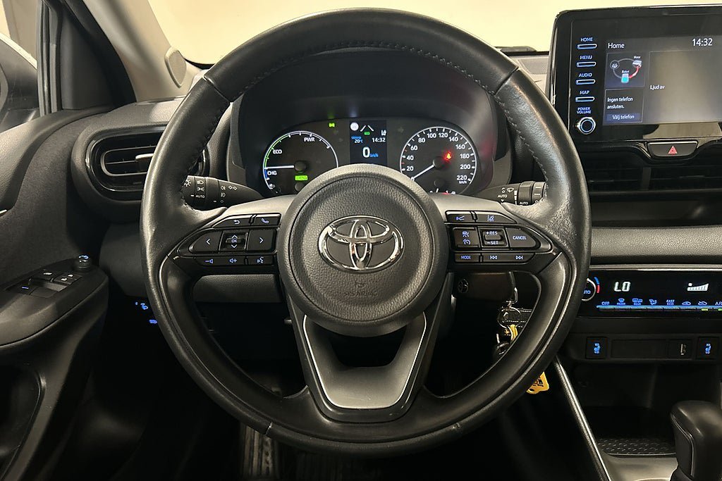 Vehicle Image 16