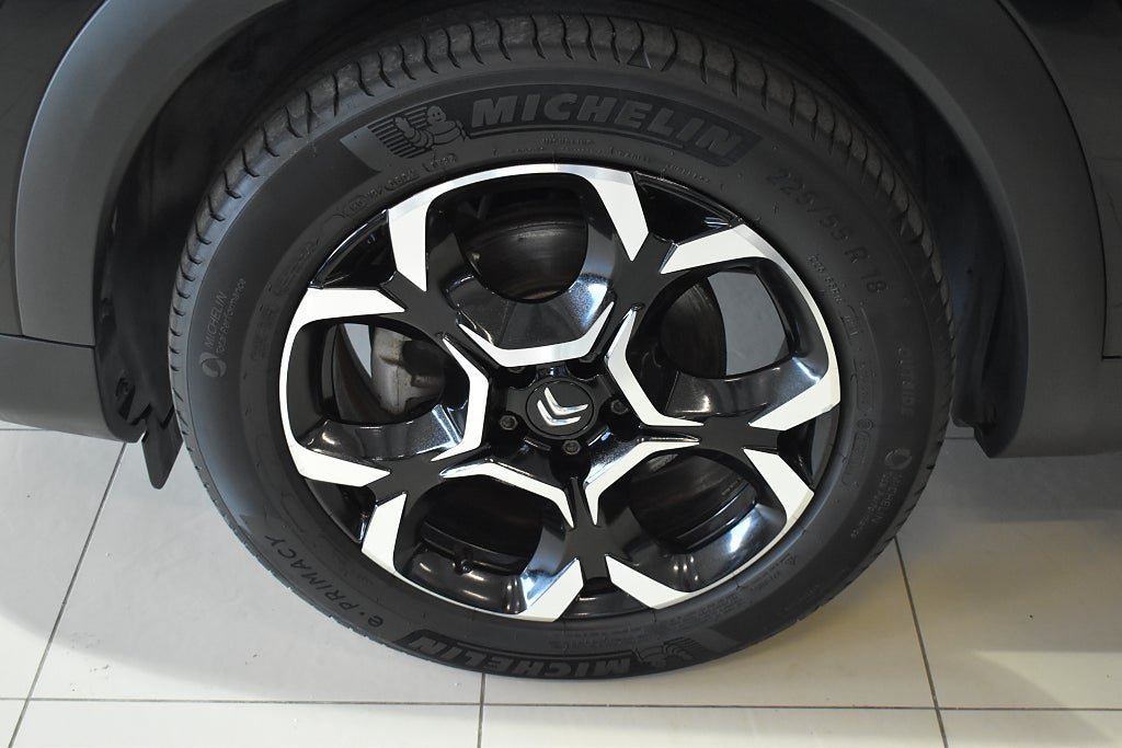 Vehicle Image 22