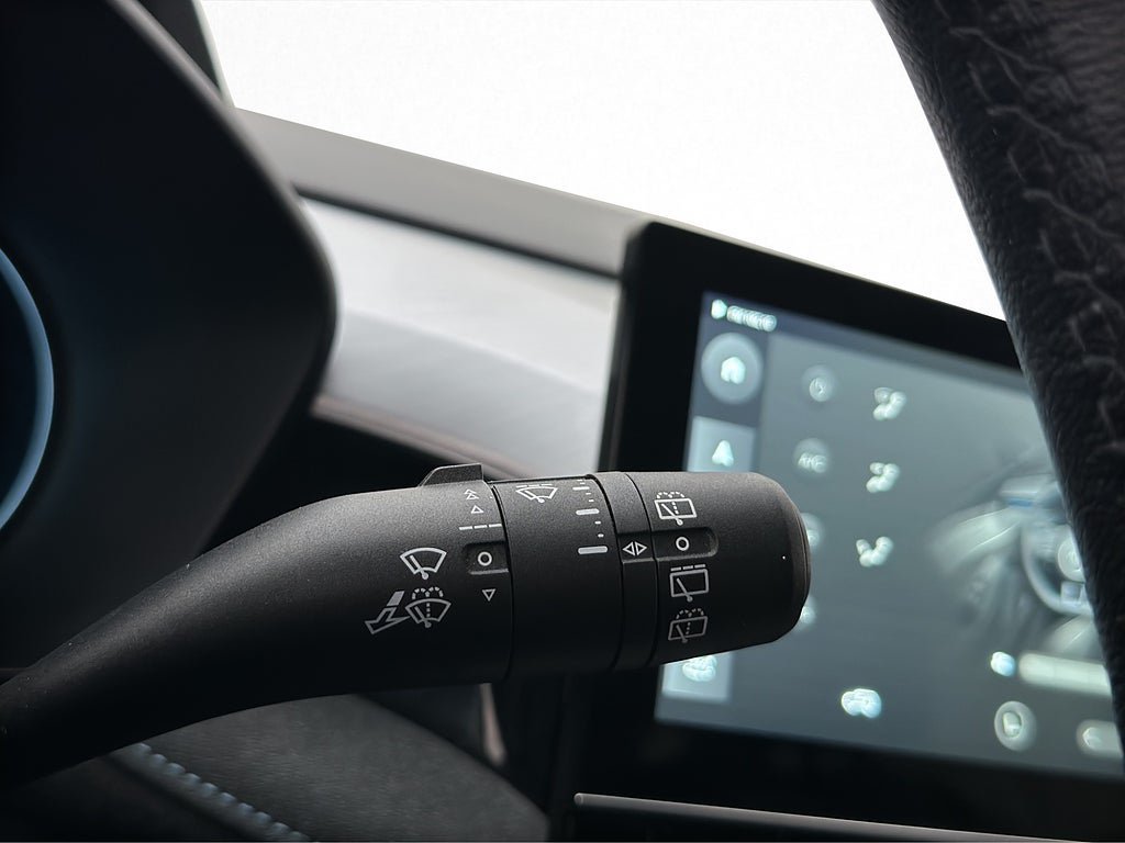 Vehicle Image 27