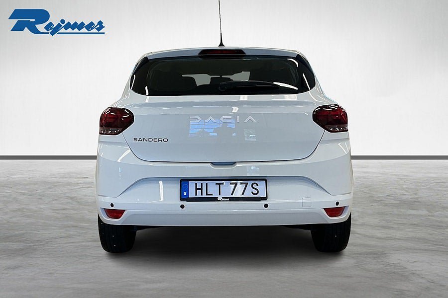 Vehicle Image 4