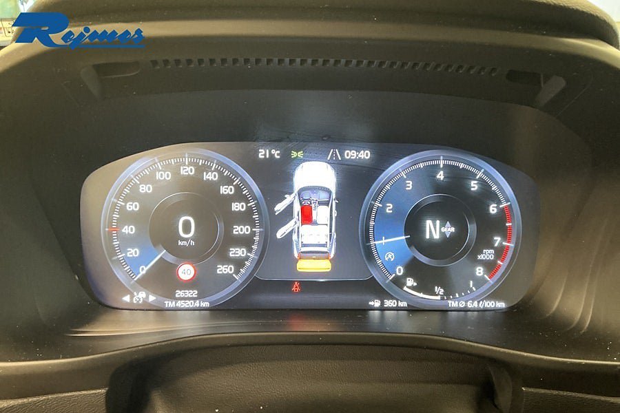 Vehicle Image 9