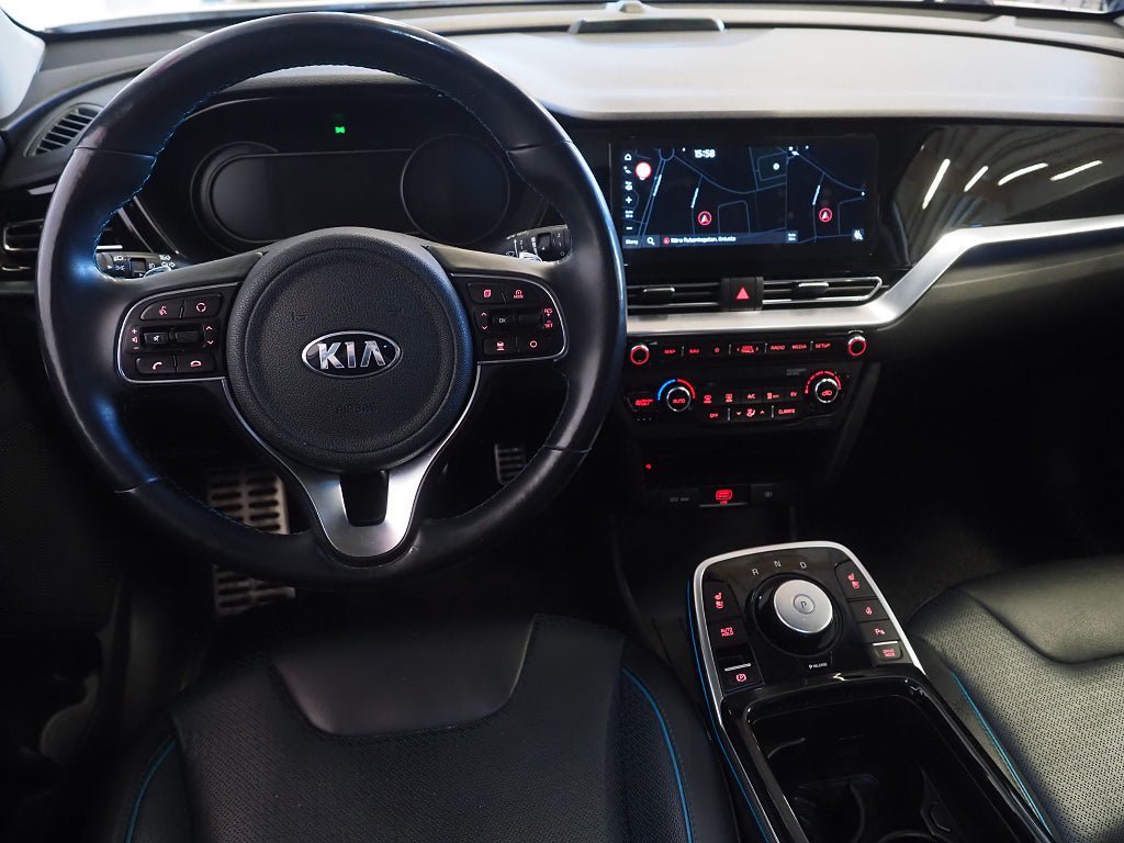 Vehicle Image 16