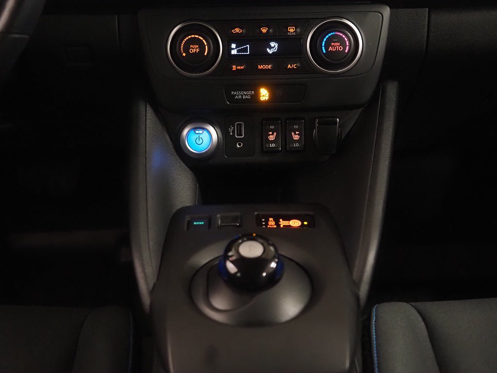 Vehicle Image 23