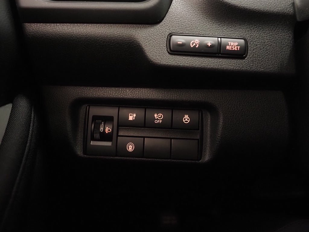 Vehicle Image 24