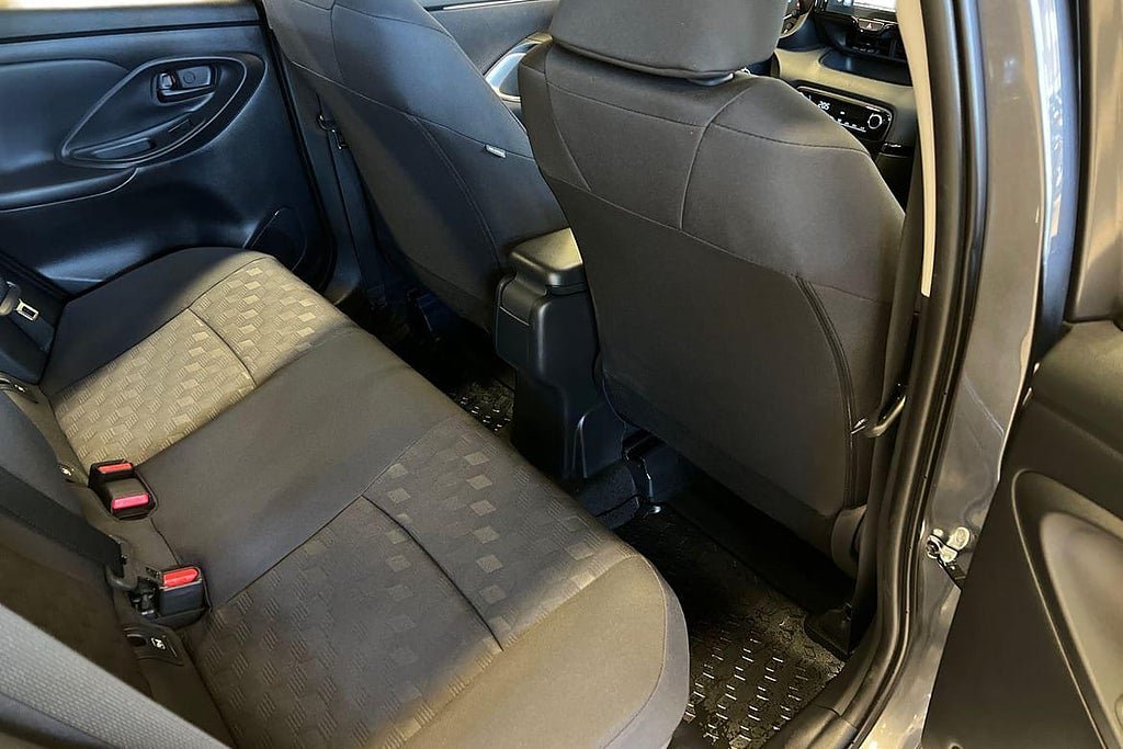 Vehicle Image 7