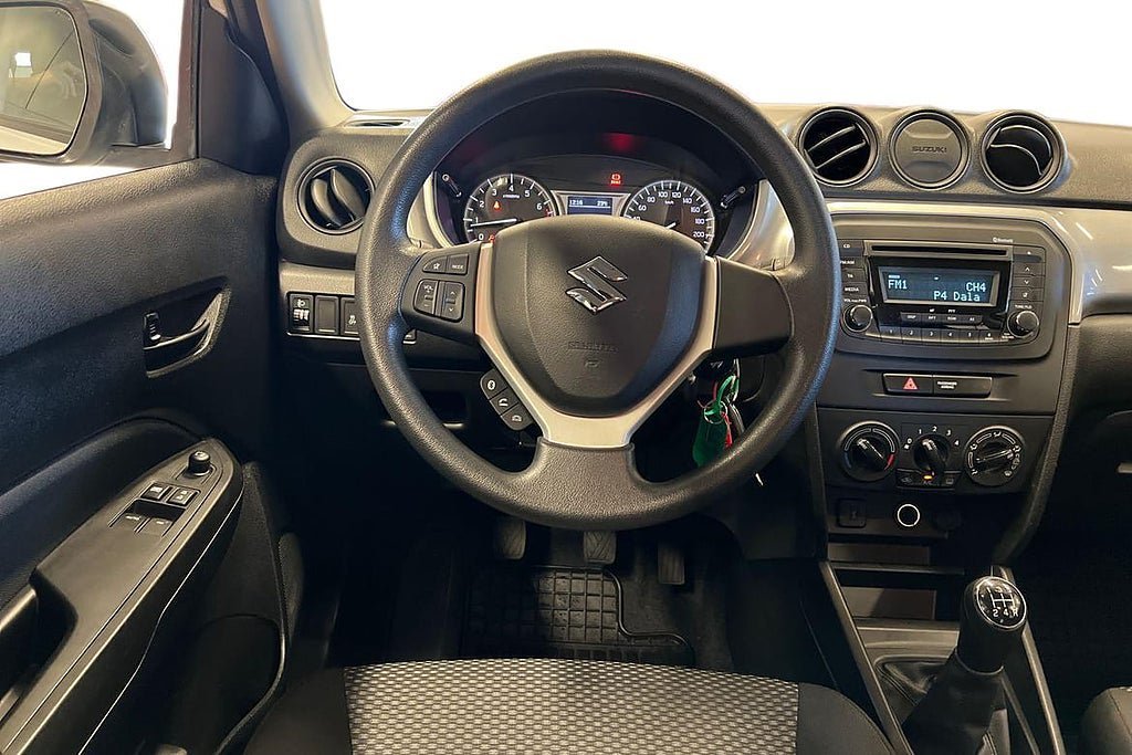 Vehicle Image 9