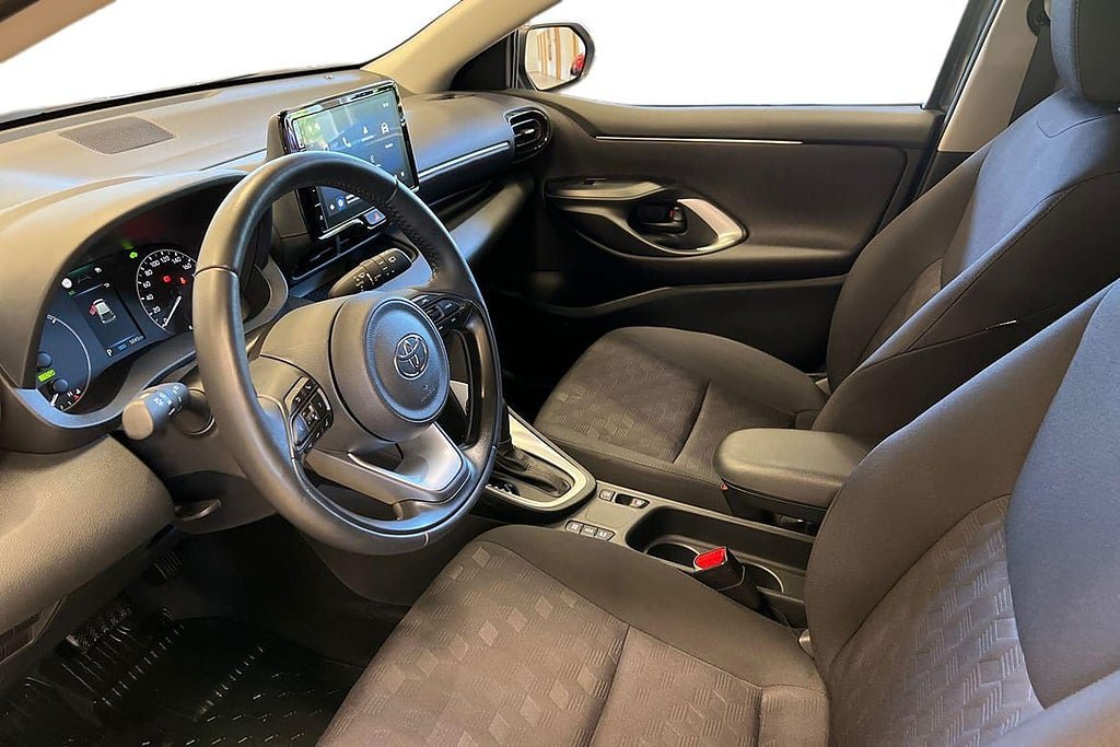 Vehicle Image 12