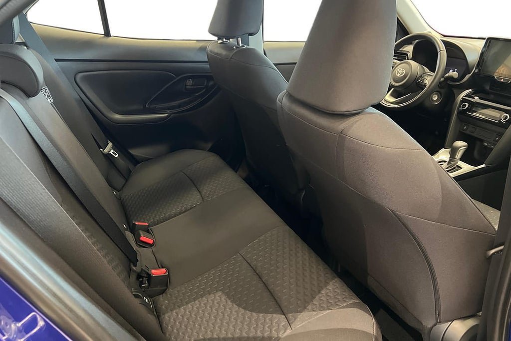 Vehicle Image 9