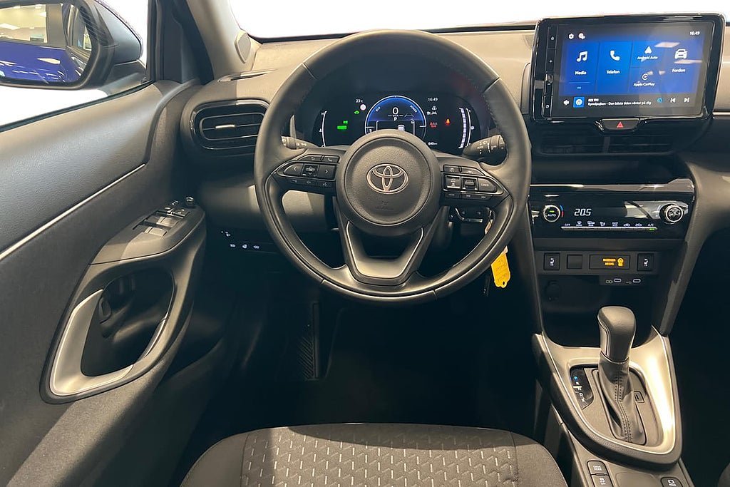Vehicle Image 11