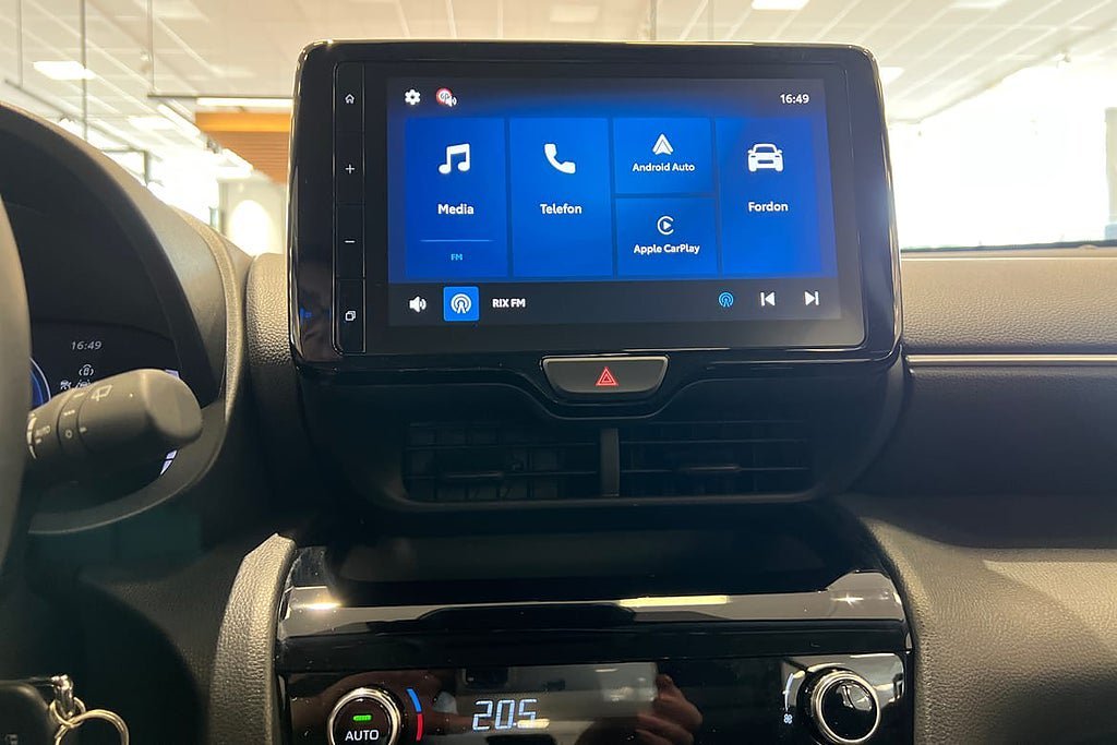 Vehicle Image 15