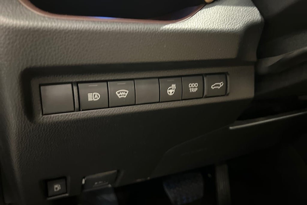 Vehicle Image 23