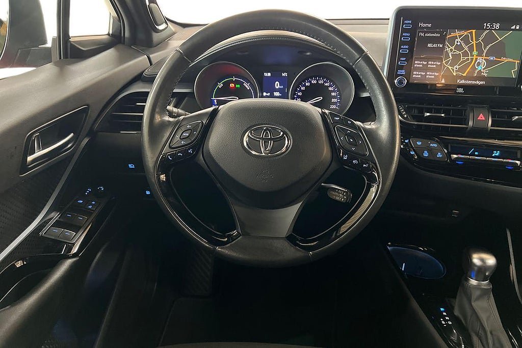 Vehicle Image 10