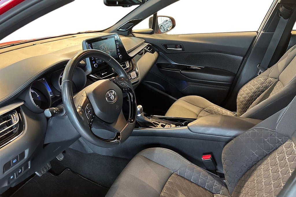 Vehicle Image 13