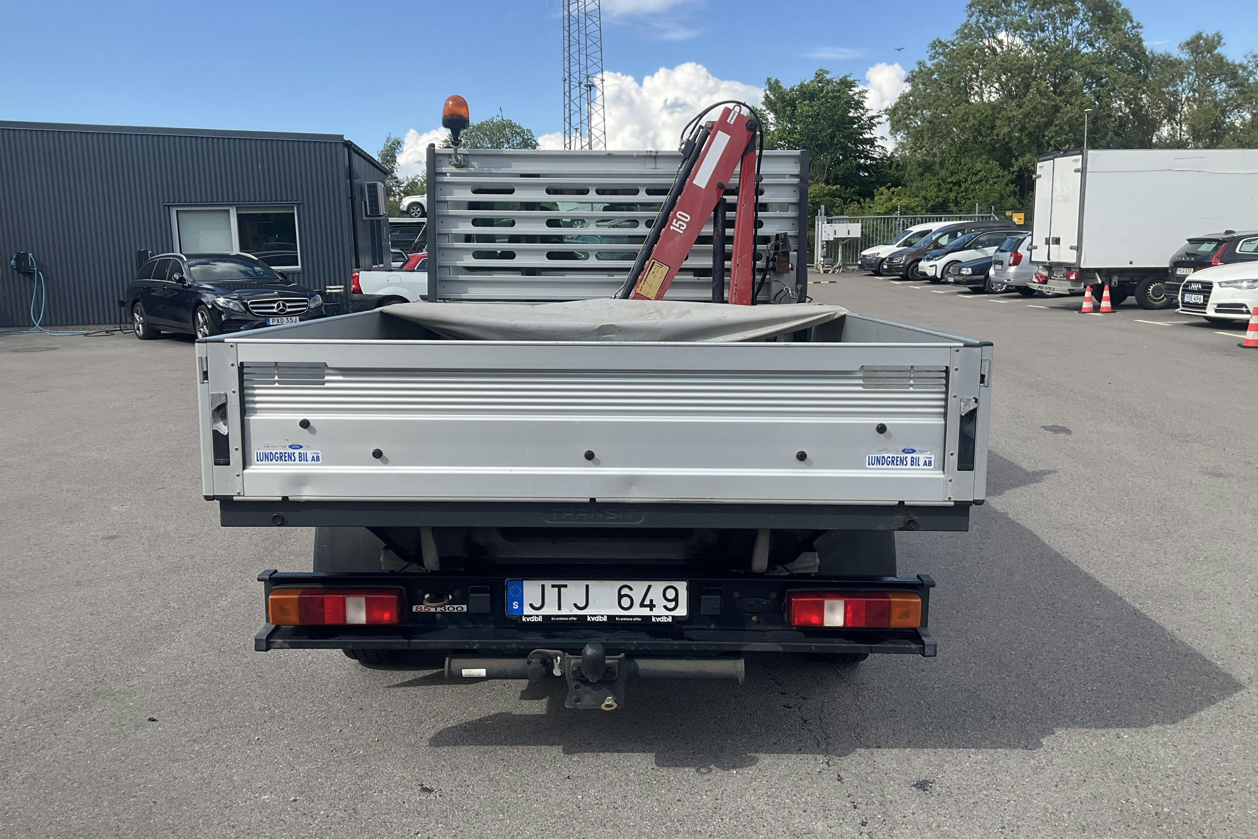 Vehicle Image 5