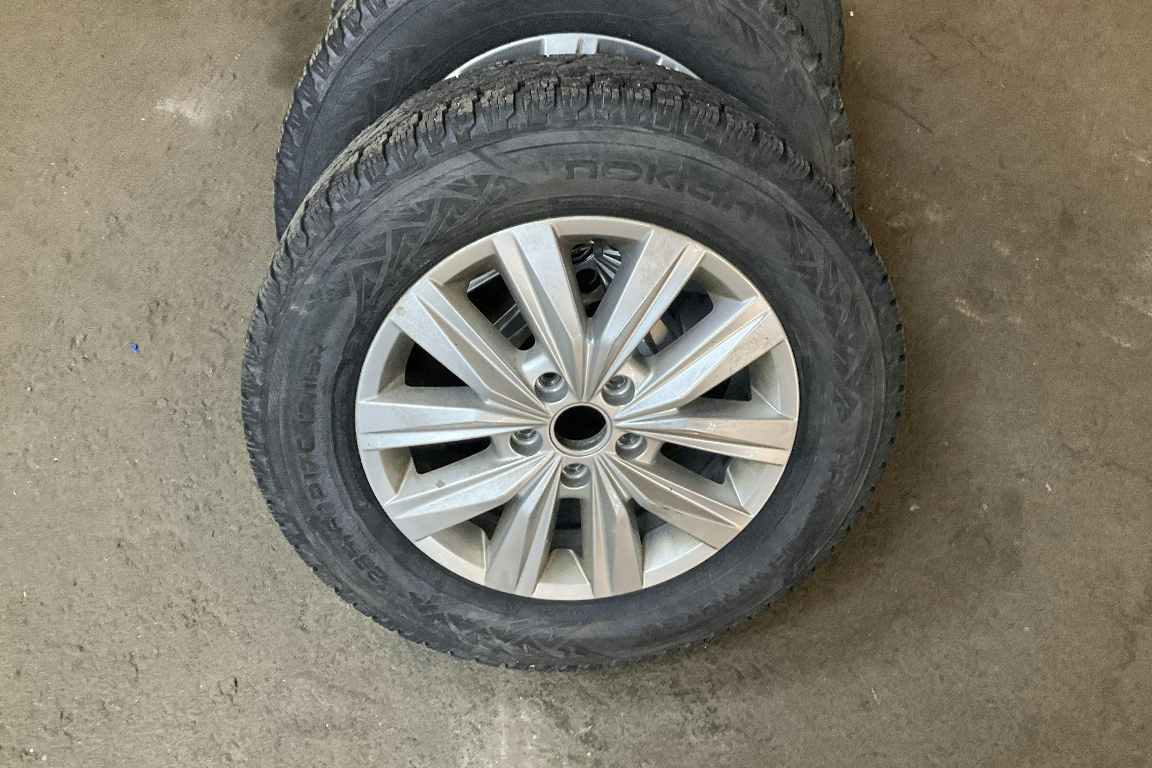 Vehicle Image 22