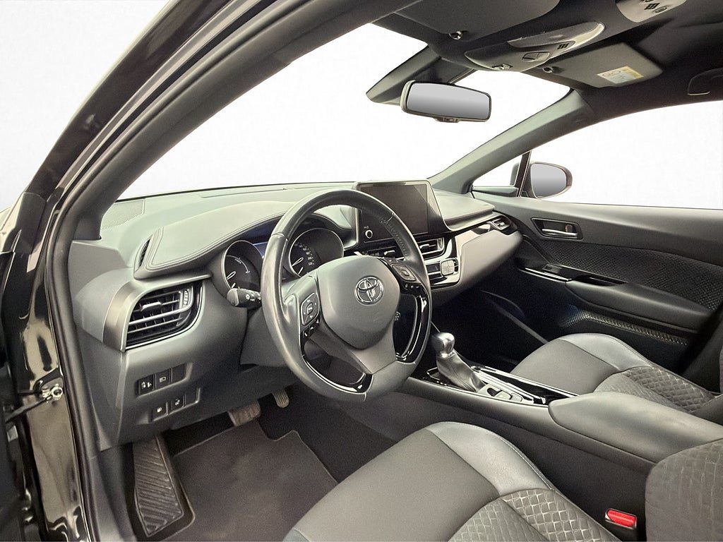 Vehicle Image 10