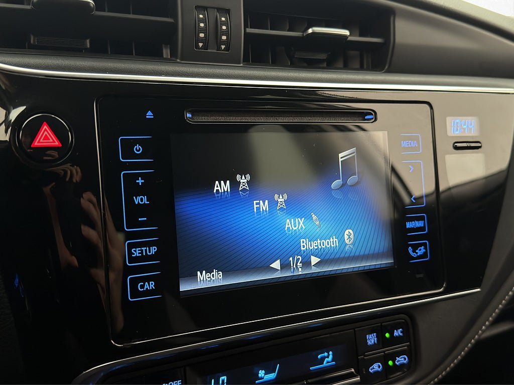 Vehicle Image 23