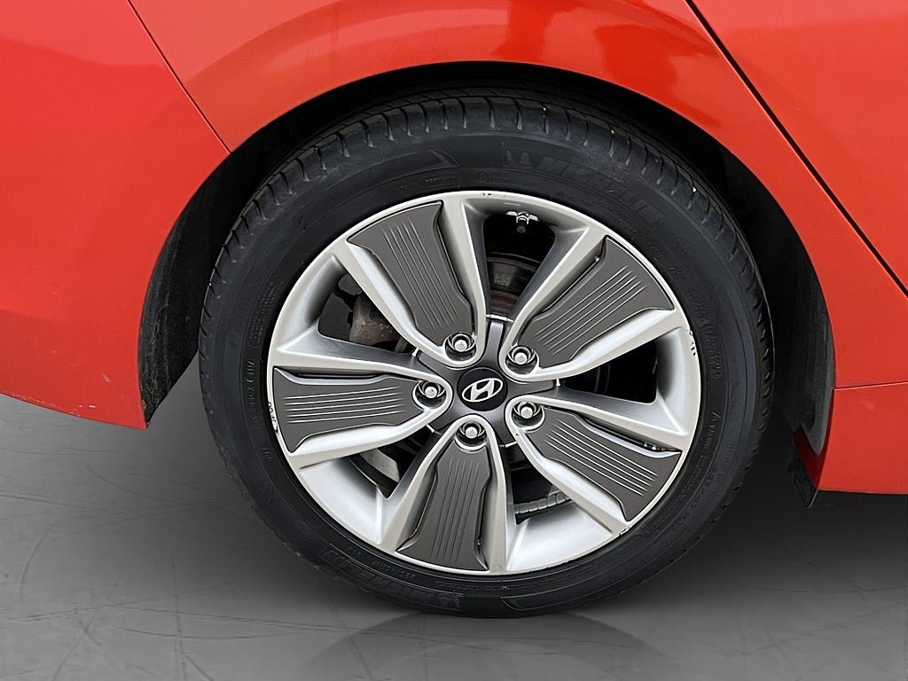 Vehicle Image 30
