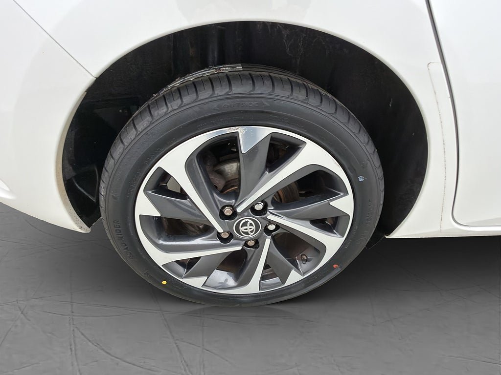 Vehicle Image 33