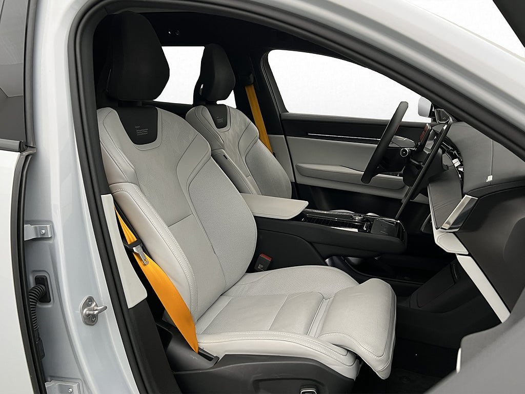 Vehicle Image 24